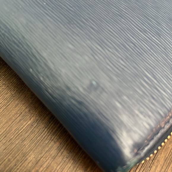 Authentic large Prada Vitello Move full zipper navy leather wallet - Picture 4 of 13